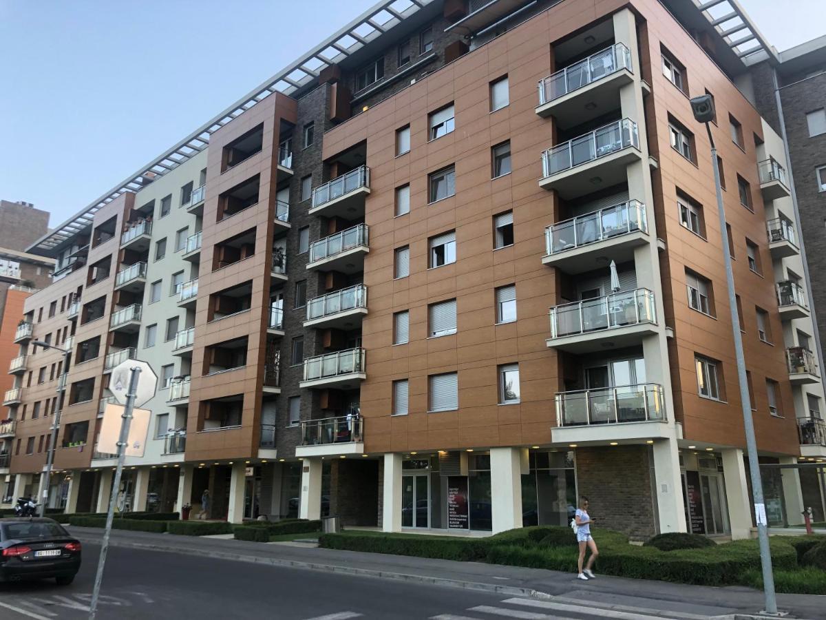 A Blok A8 Apartment Bezanija Bagian luar foto